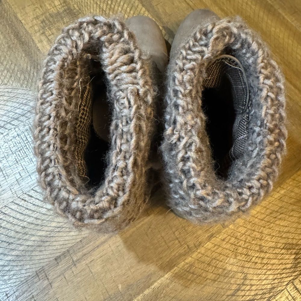Charlotte Russe Brown Knit Cuff Boots - Picture 11 of 12